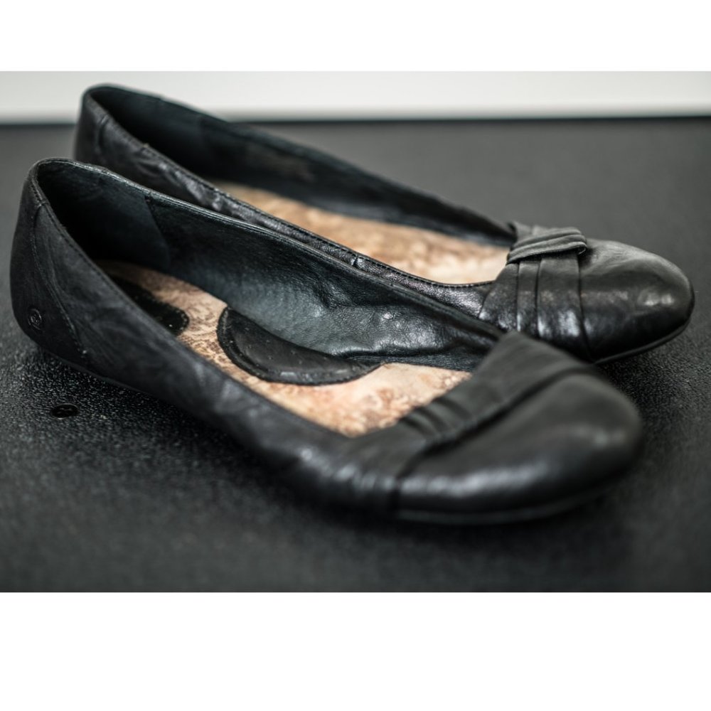 Born black leather comfort